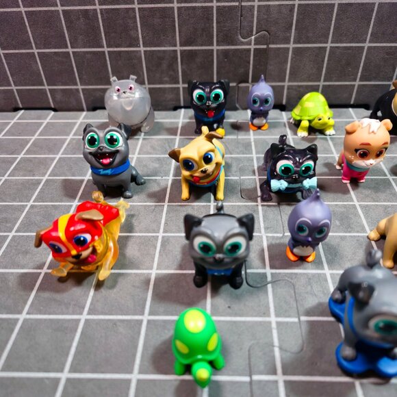 Disney Jr Puppy Dog Pals 17 Piece Mixed Lot Figures - Picture 5 of 5